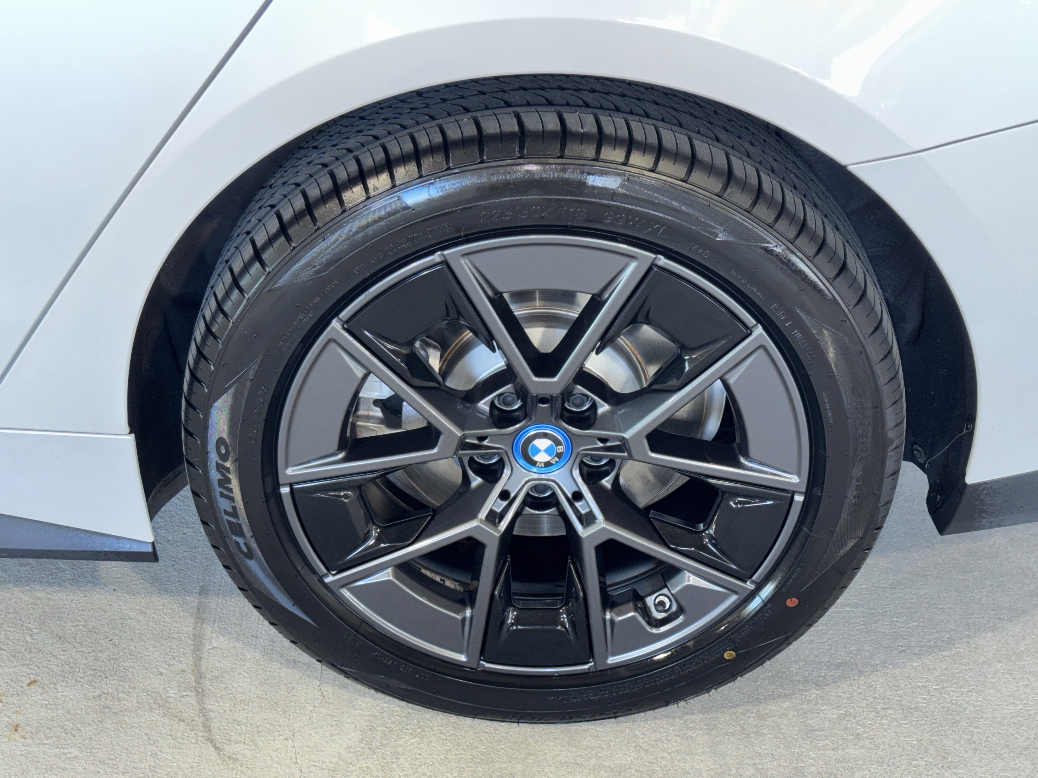 Certified 2024 BMW i4 xDrive40i image 36