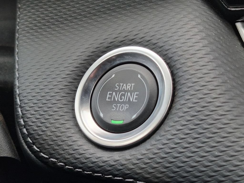 Used 2025 Chevrolet Equinox LT FWD image 17
