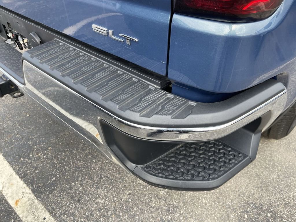 Used 2024 GMC Sierra 1500 SLT image 9