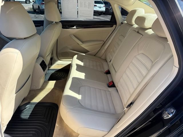 Used 2014 Volkswagen Passat TDI SEL Premium FWD image 16