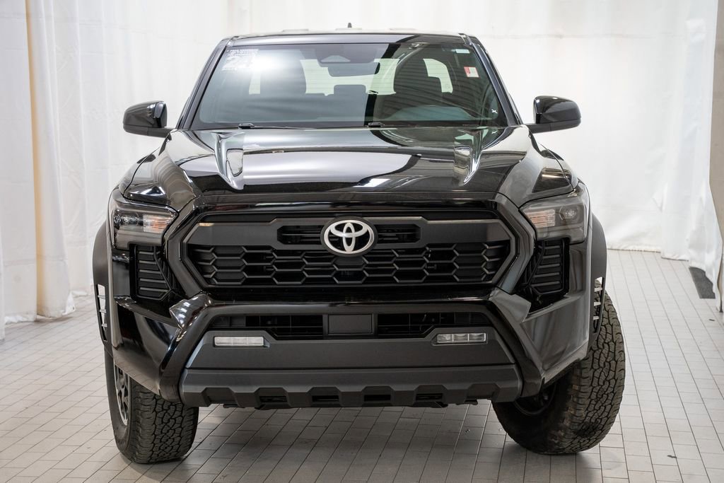 Certified 2024 Toyota Tacoma TRD Off-Road image 2