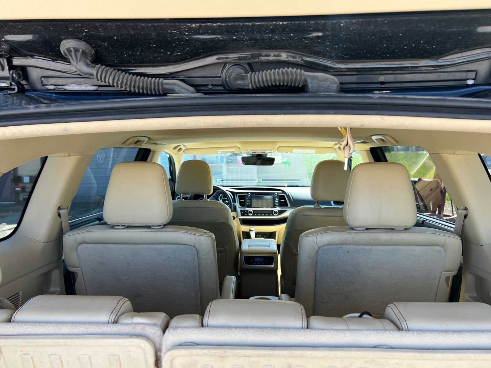 Used 2018 Toyota Highlander XLE AWD/4WD image 29