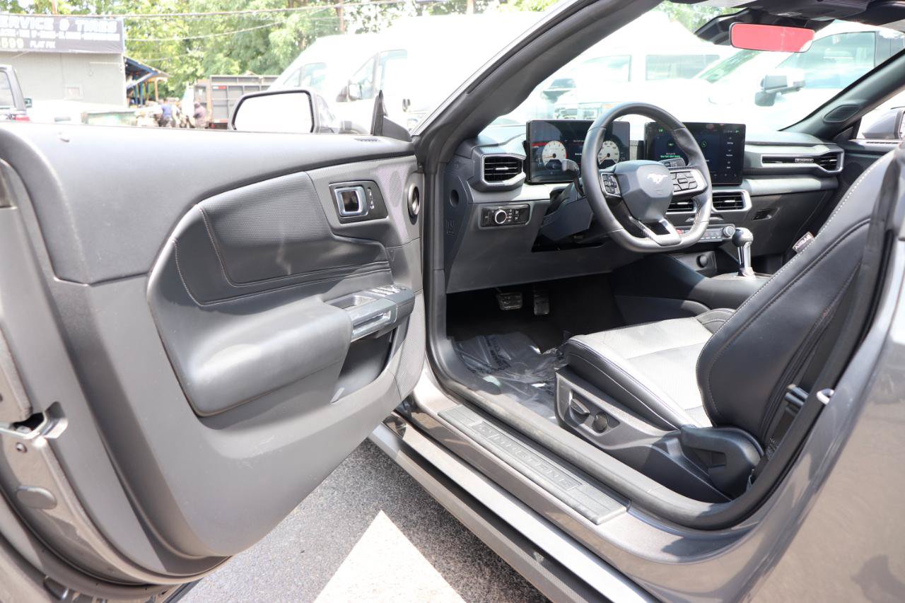 Used 2026 Ford Mustang Premium RWD image 10