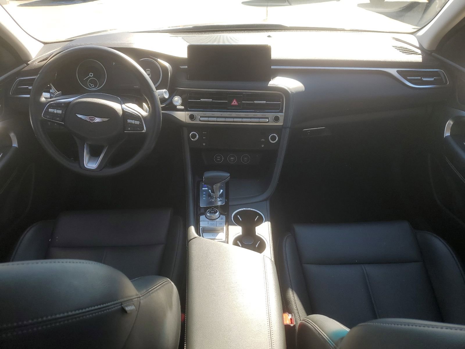 Used 2025 Genesis G70 2.5T image 9