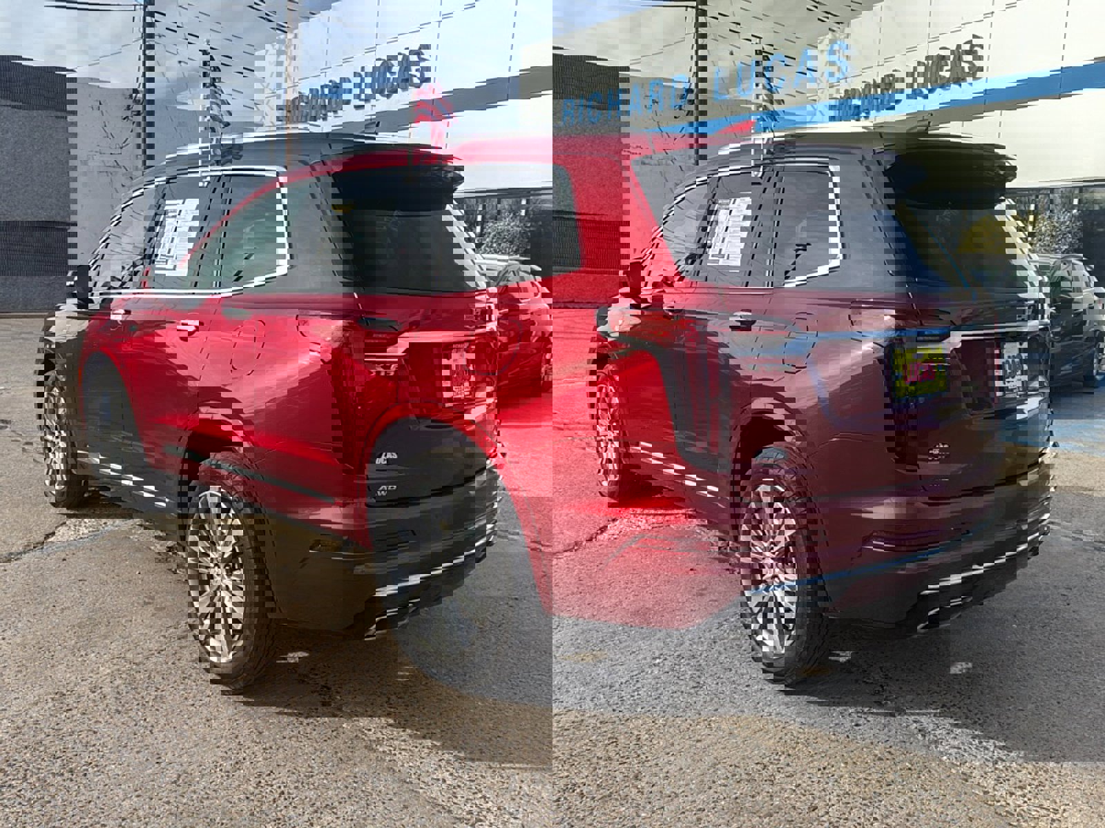 Used 2023 Cadillac XT6 Premium Luxury image 7