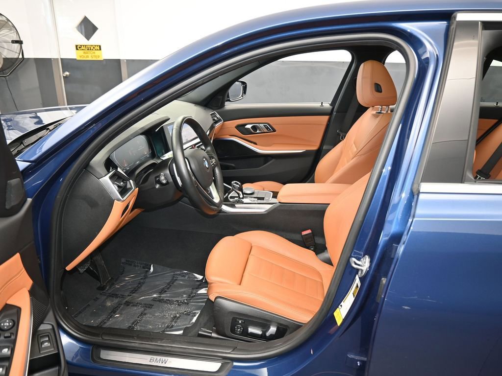 Used 2021 BMW 330i Sedan w/ Premium Package image 12