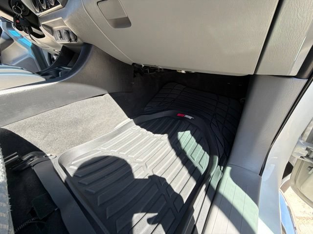 Used 2015 Toyota Tacoma PreRunner w/ SR5 Package RWD image 90