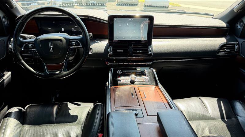 Used 2020 Lincoln Navigator Reserve AWD/4WD image 16