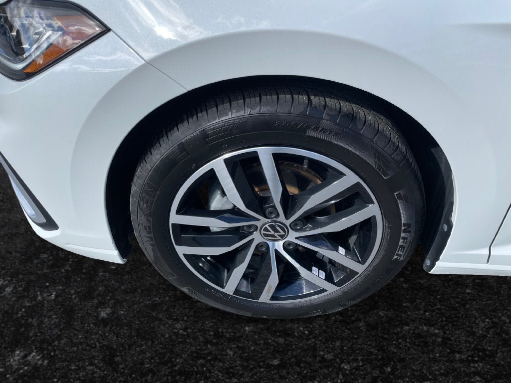 Certified 2026 Volkswagen Jetta SE FWD image 11