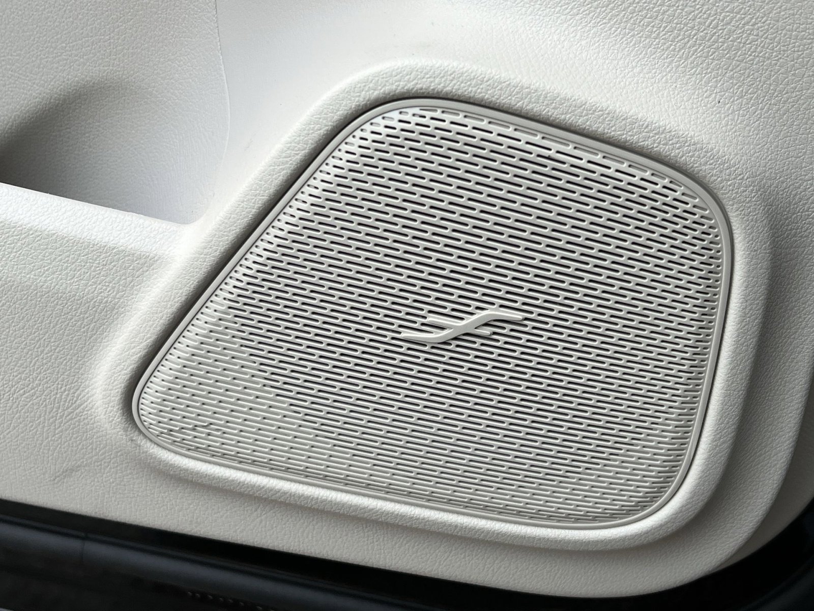 New 2026 Mercedes-Benz GLB 250 4MATIC image 34