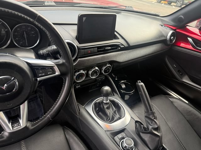 Used 2020 MAZDA MX-5 Miata RF Grand Touring RWD image 21