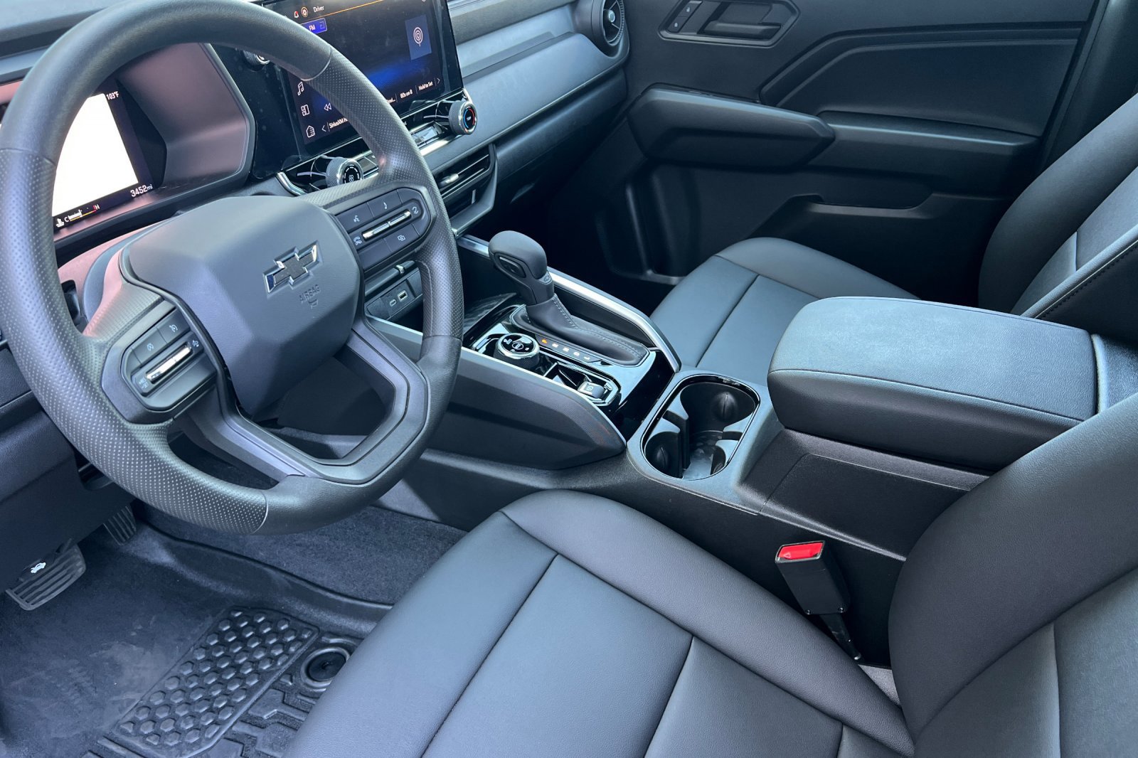 Used 2024 Chevrolet Colorado Trail Boss w/ Advanced Trailering Package image 9