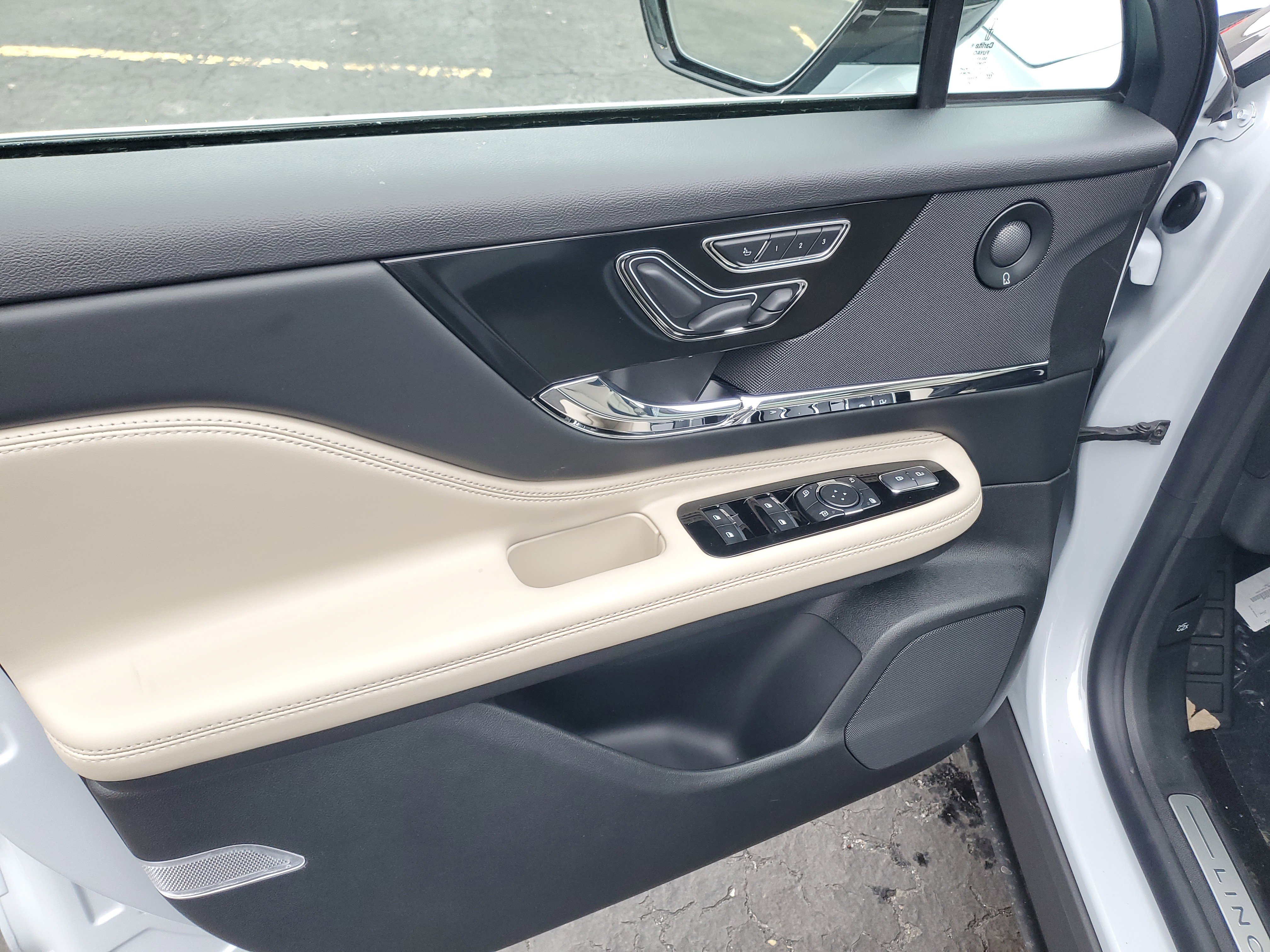 New 2026 Lincoln Corsair Grand Touring image 8