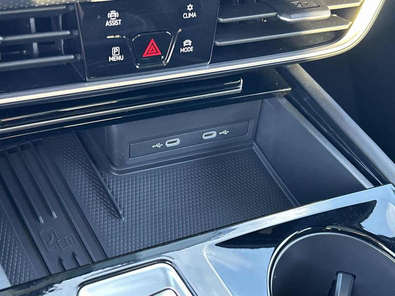 New 2026 Volkswagen Atlas Cross Sport SE image 25