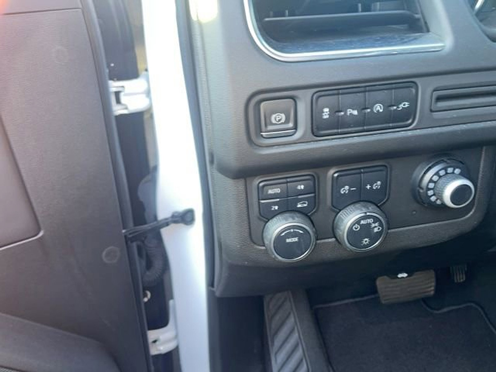 Used 2021 Chevrolet Tahoe LS AWD/4WD image 33