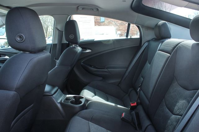 Used 2017 Chevrolet Volt LT w/ Comfort Package image 30