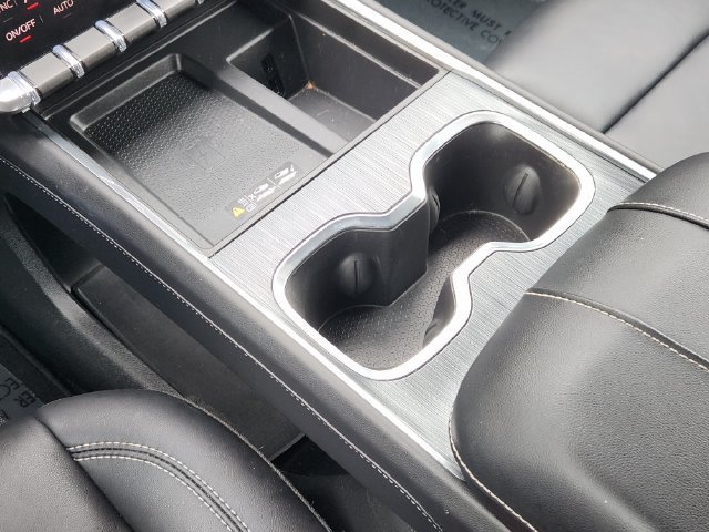 Used 2026 GMC Acadia Elevation w/ Elevation Premium Package FWD image 21