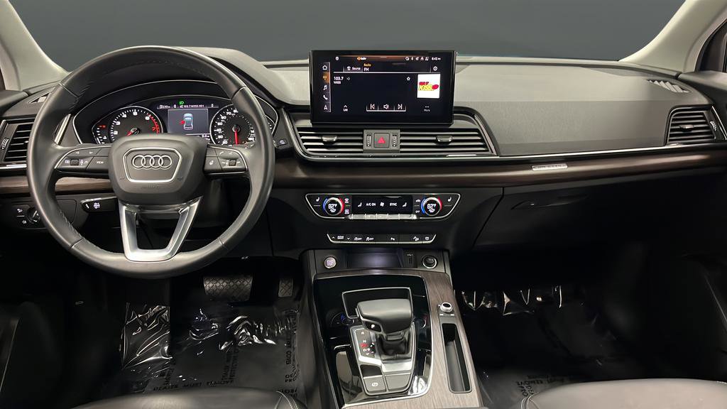 Used 2022 Audi Q5 2.0T Premium w/ Convenience Package image 11