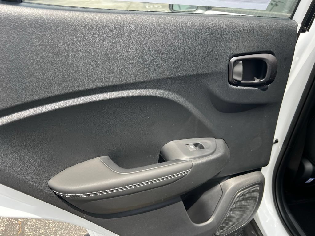 New 2026 Hyundai Venue SEL FWD image 32