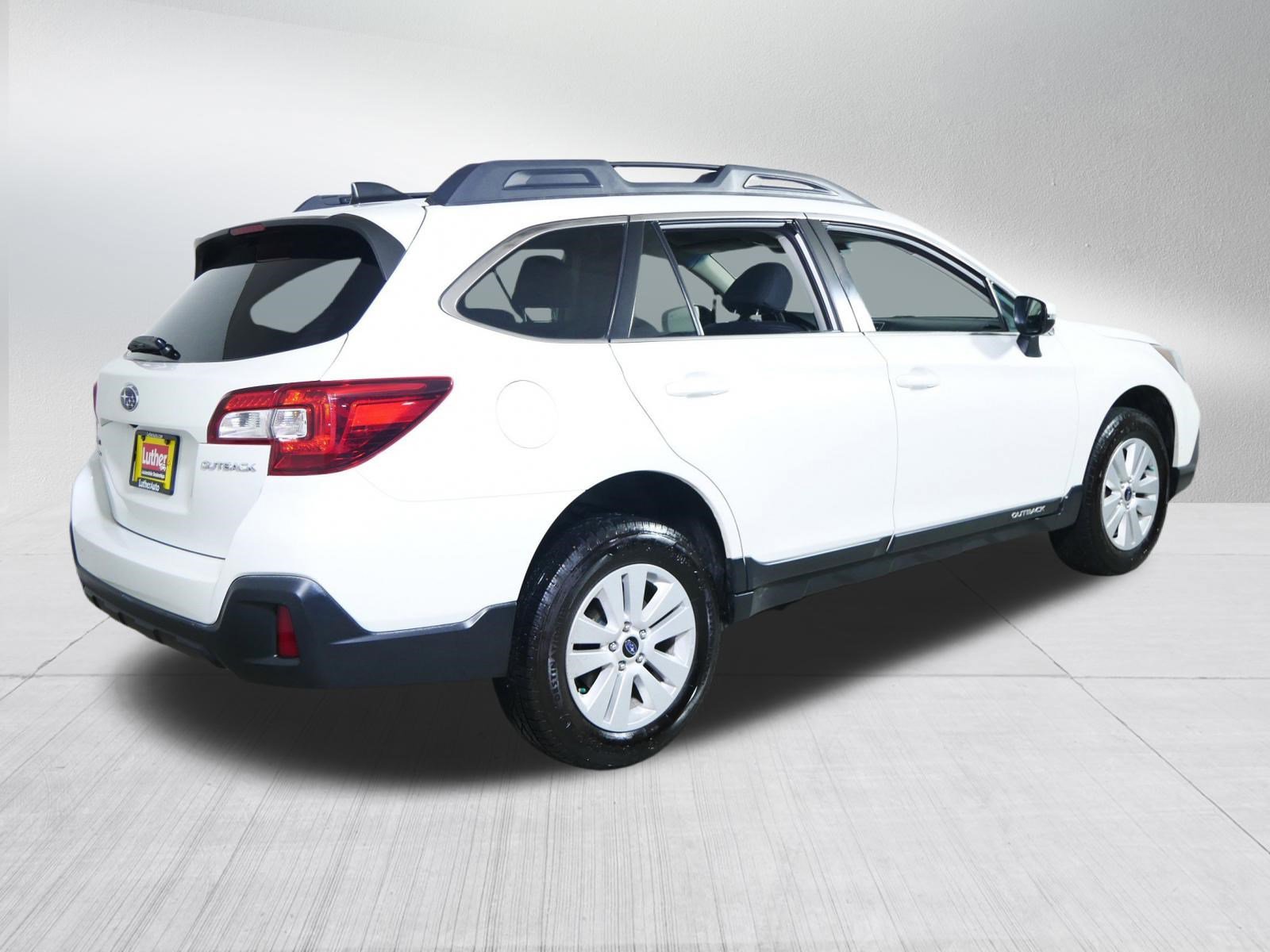 Used 2019 Subaru Outback 2.5i Premium image 7