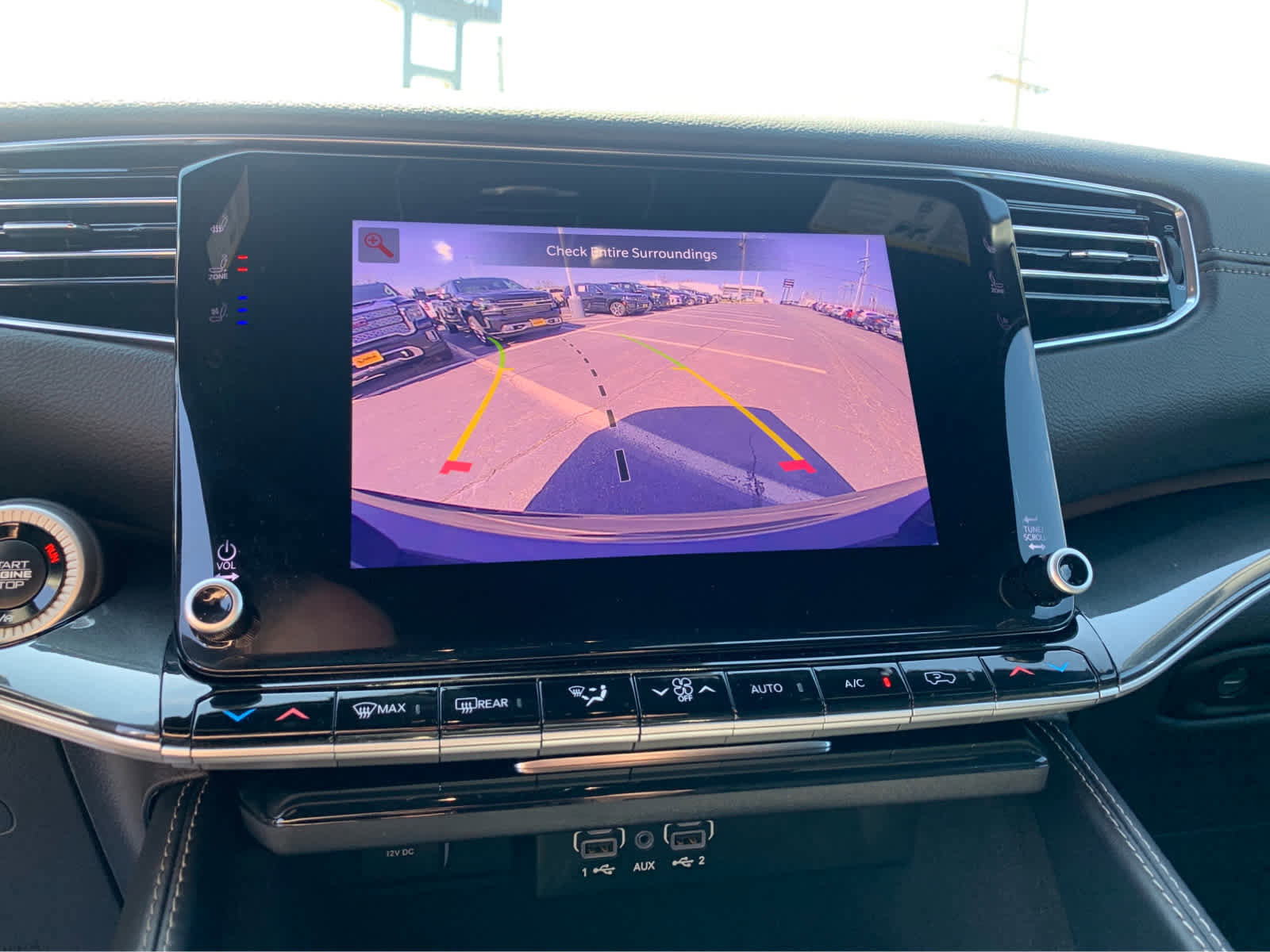 Used 2024 Jeep Wagoneer 4WD w/ Premium Group I image 17