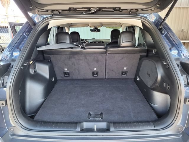 Used 2019 Jeep Cherokee Limited FWD image 26