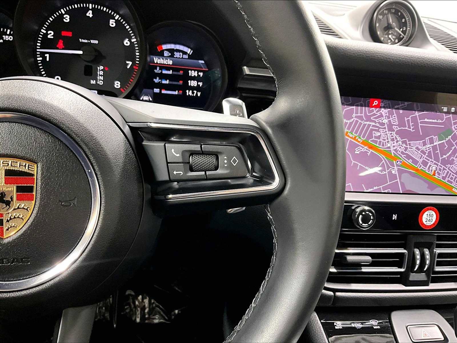 Used 2025 Porsche Macan image 23