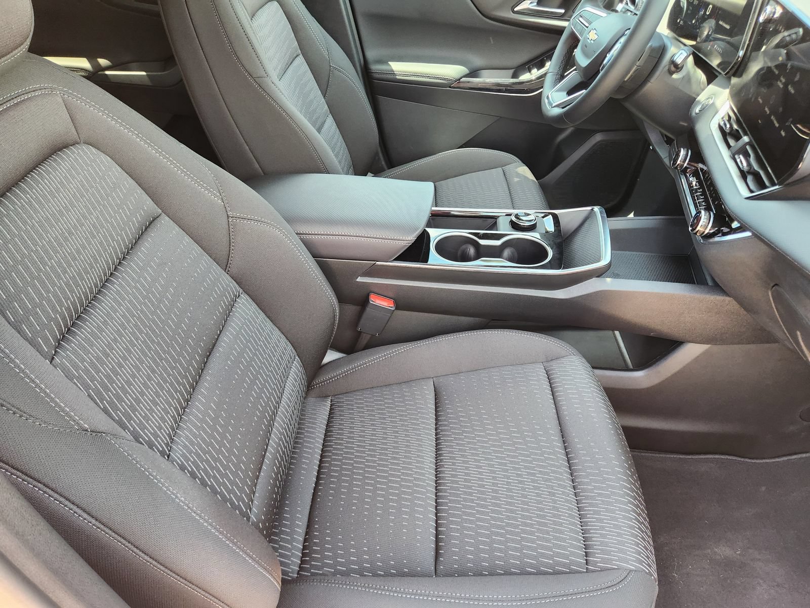 New 2026 Chevrolet Equinox LT FWD image 14