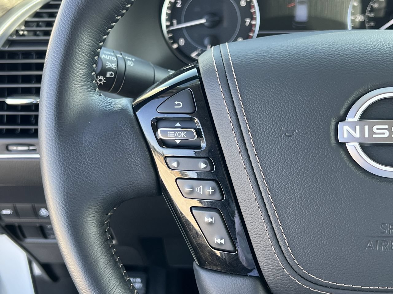 Used 2024 Nissan Armada Platinum w/ Cargo Package RWD image 11