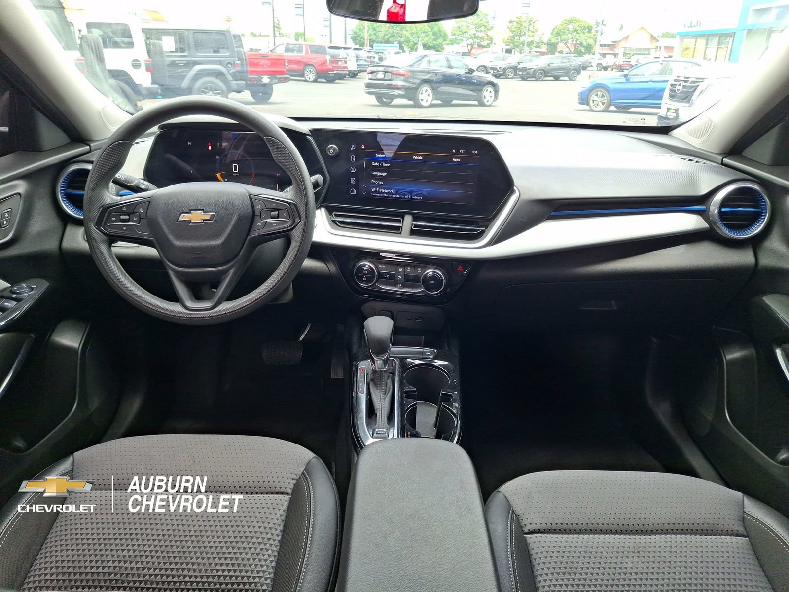 Used 2024 Chevrolet Trax LT FWD image 9