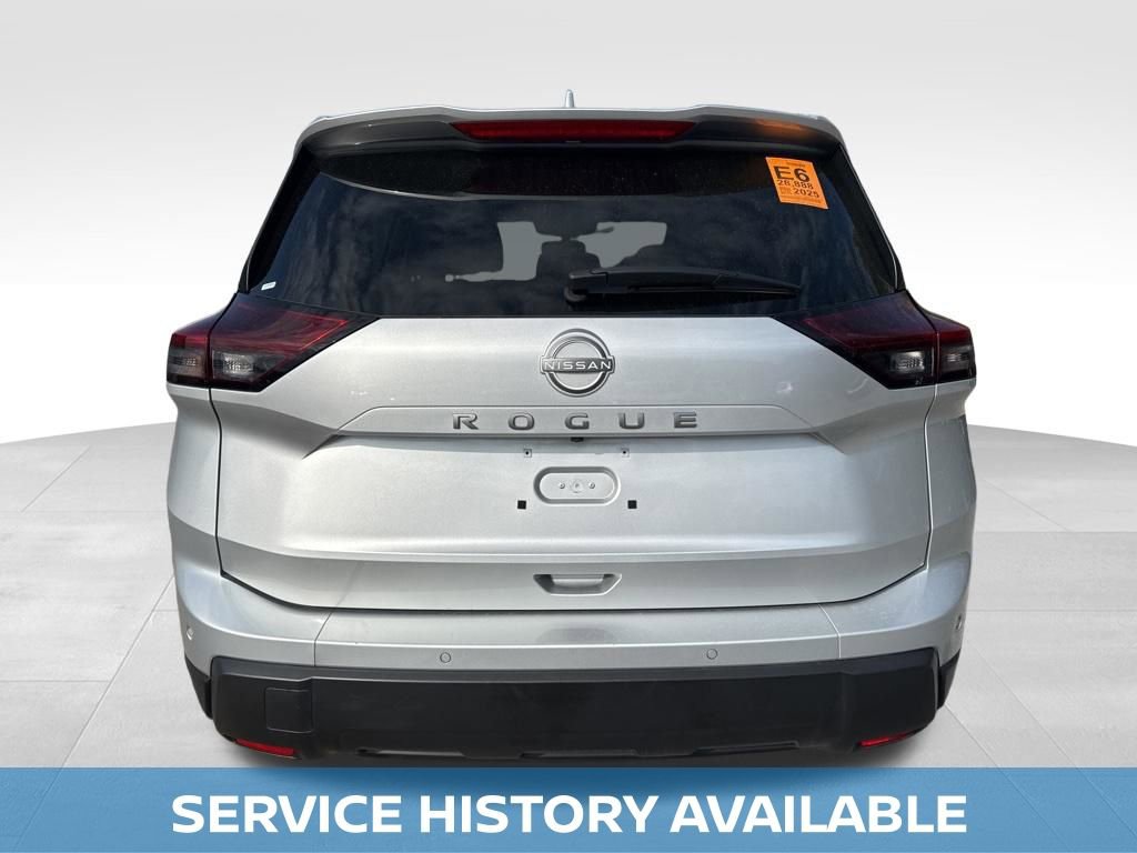Used 2025 Nissan Rogue SV image 6