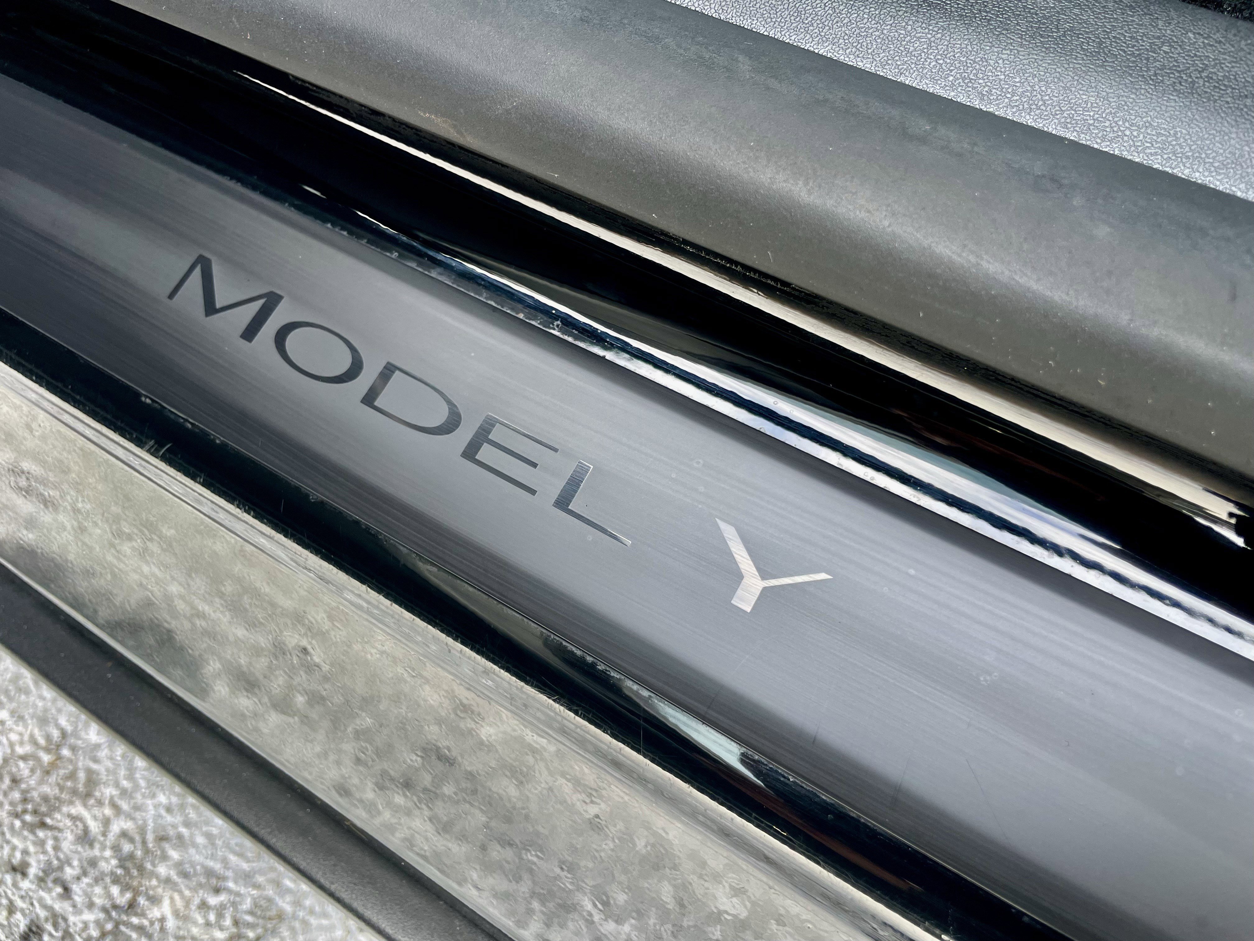 Used 2021 Tesla Model Y Long Range image 33