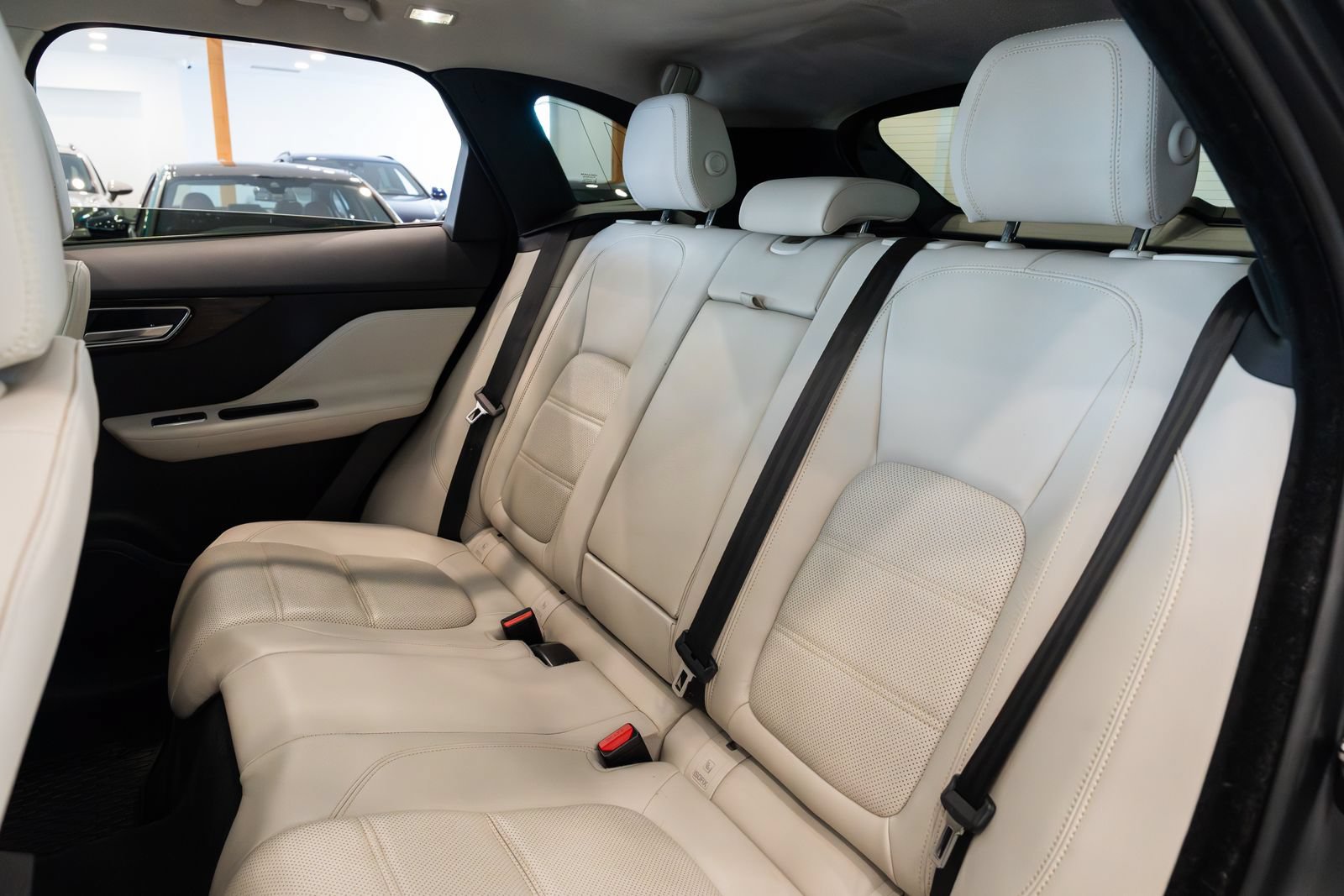 Used 2019 Jaguar F-PACE Prestige AWD/4WD image 20
