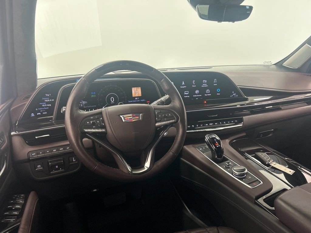 Certified 2022 Cadillac Escalade Premium Luxury Platinum AWD/4WD image 15