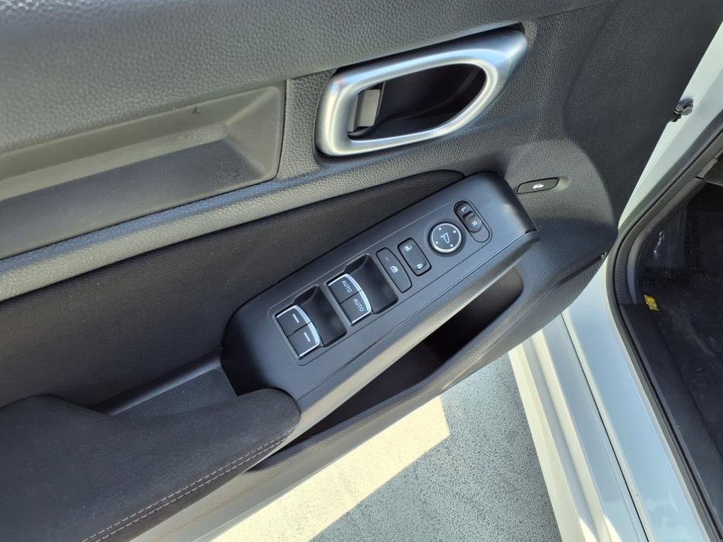 Used 2023 Honda Civic Sport image 12