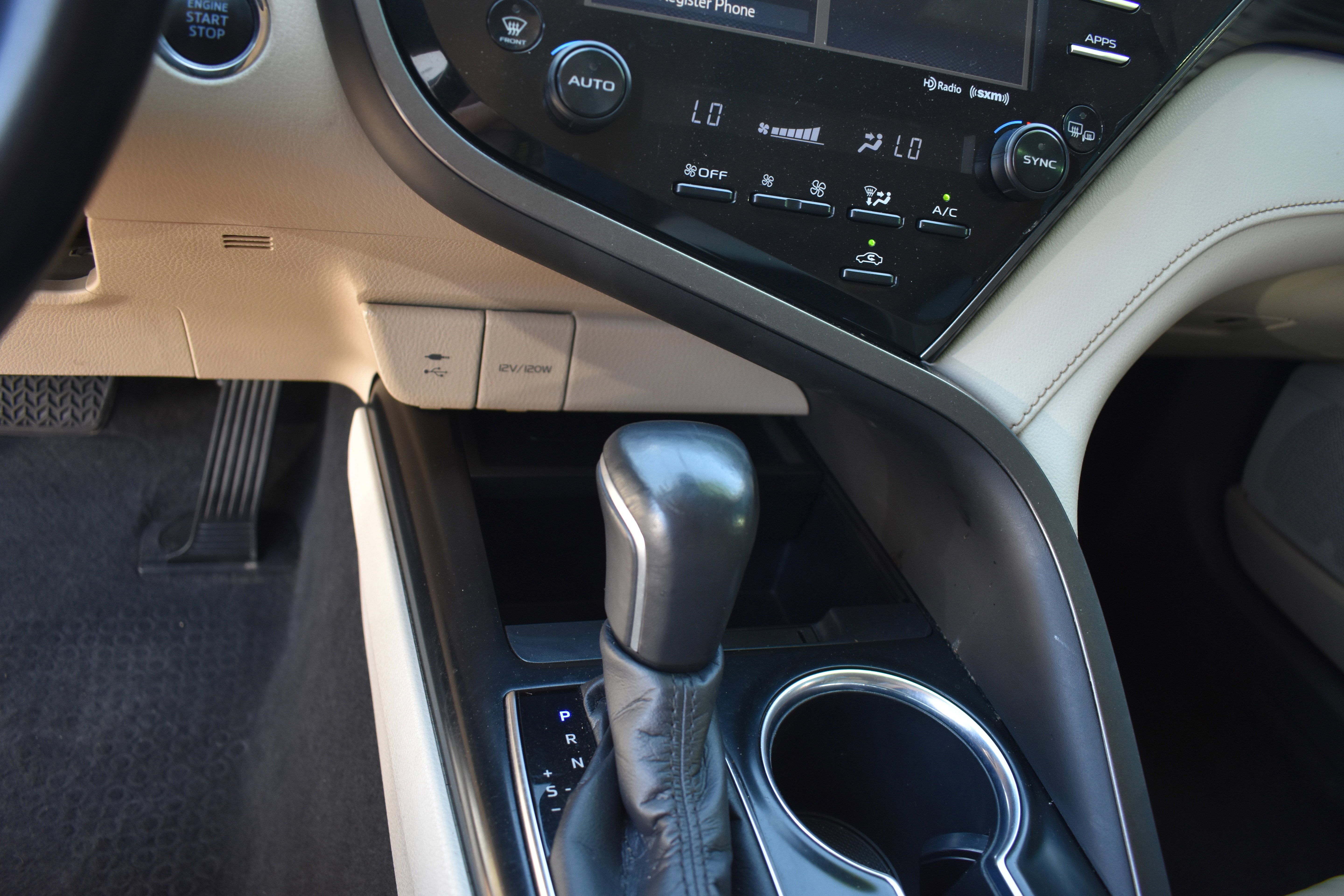 Used 2019 Toyota Camry XLE FWD image 20