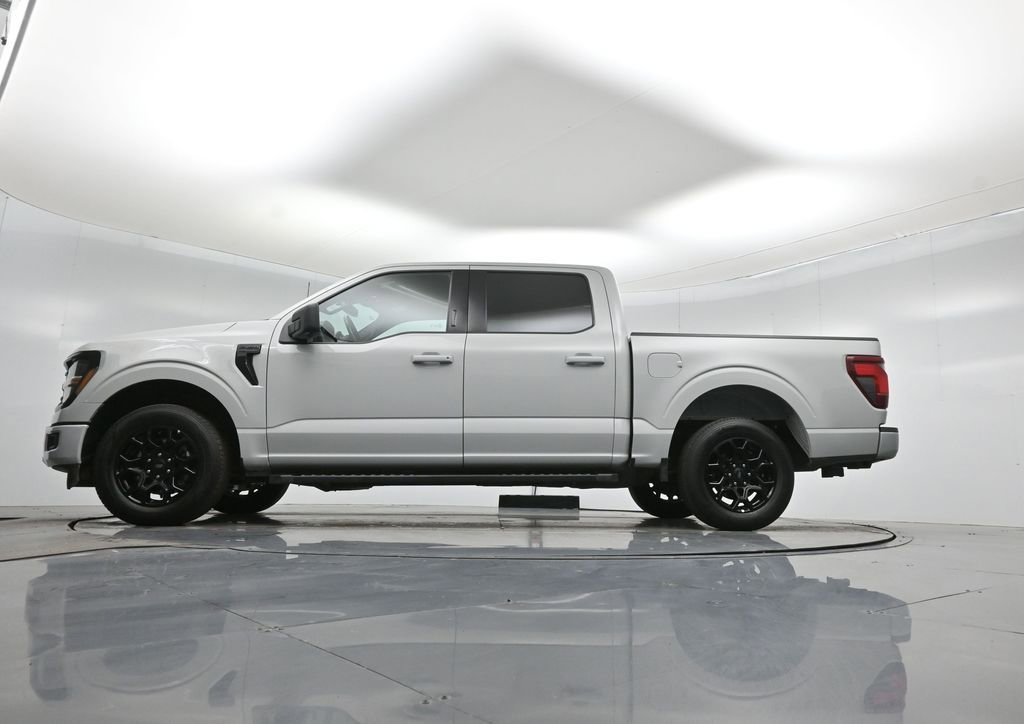 Used 2024 Ford F150 XLT w/ XLT Black Appearance Package image 8