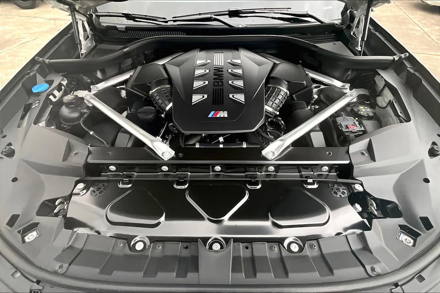 Used 2025 BMW X7 M60i AWD/4WD image 19