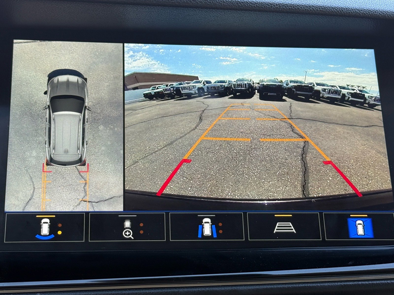 Used 2022 Buick Envision Avenir w/ Technology Package II image 25