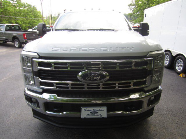 New 2025 Ford F350 XL w/ XL Chrome Package AWD/4WD image 2