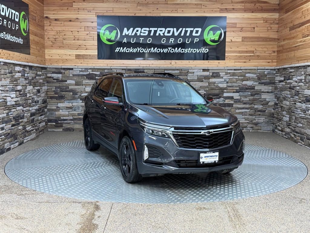Used 2022 Chevrolet Equinox Premier AWD/4WD image 2