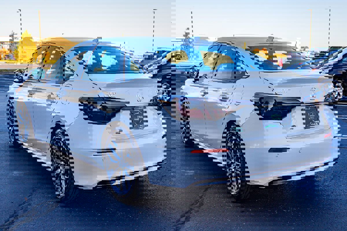 Used 2023 Honda Civic Touring image 7