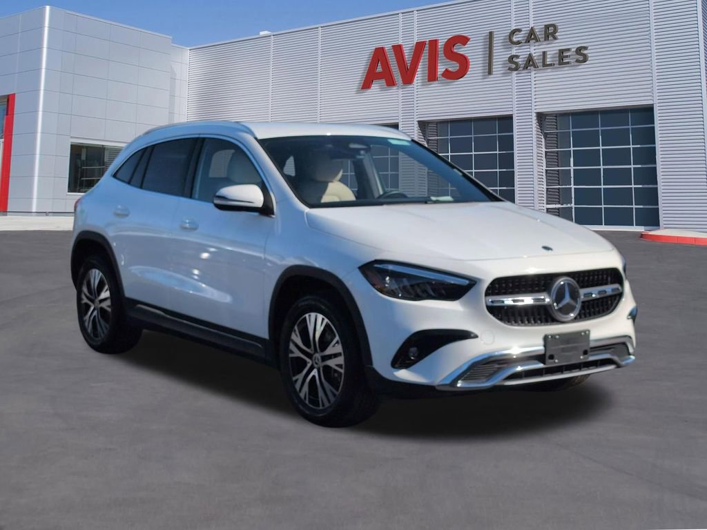 Used 2025 Mercedes-Benz GLA 250 4MATIC image 3