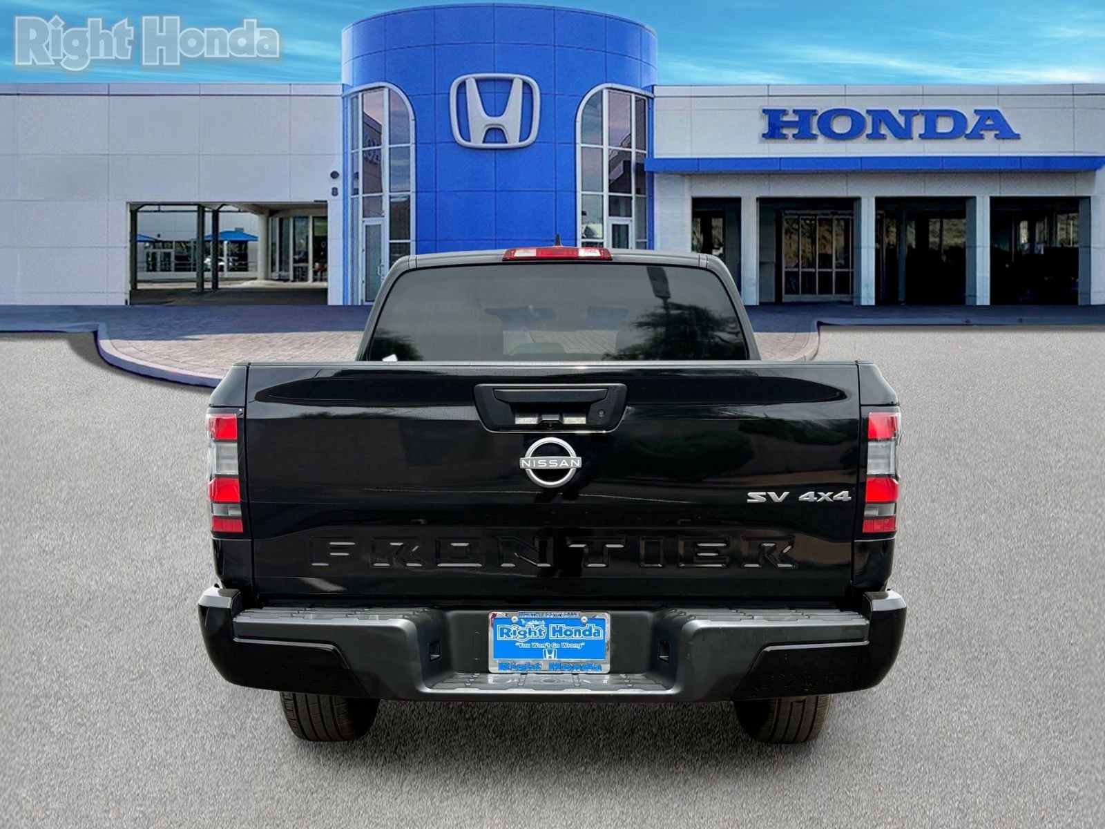 Used 2024 Nissan Frontier SV AWD/4WD image 7