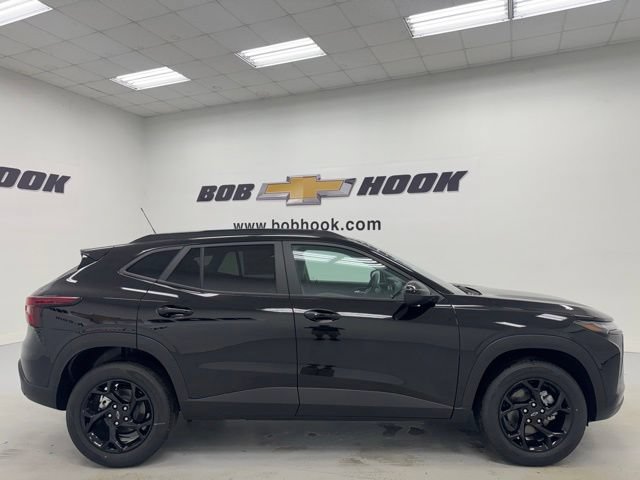 Used 2026 Chevrolet Trax LT w/ Driver Confidence Package FWD image 4