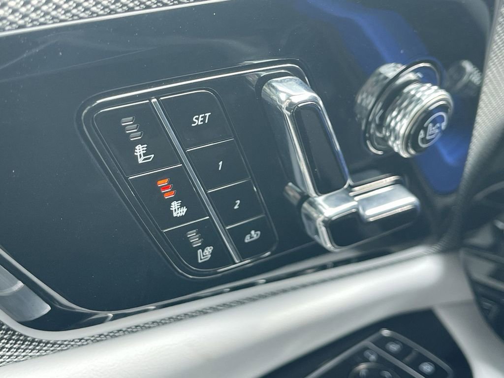 Certified 2025 Cadillac Optiq Sport 2 image 19