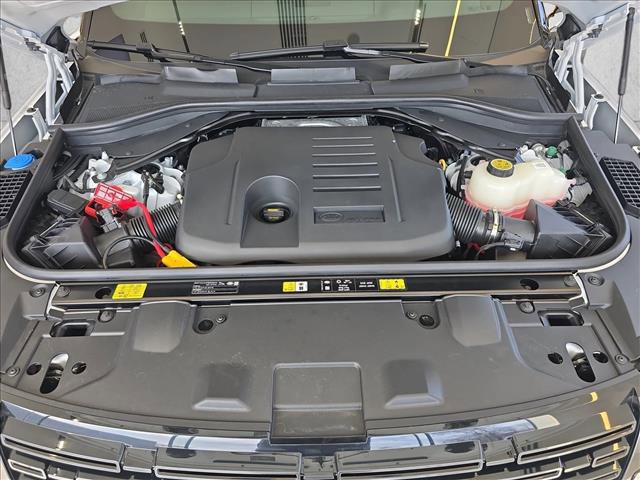 New 2025 Land Rover Range Rover SE image 28