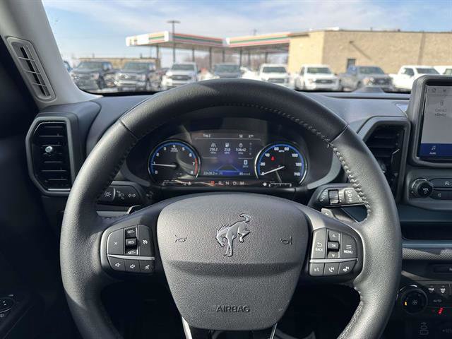 Used 2023 Ford Bronco Sport Badlands image 17