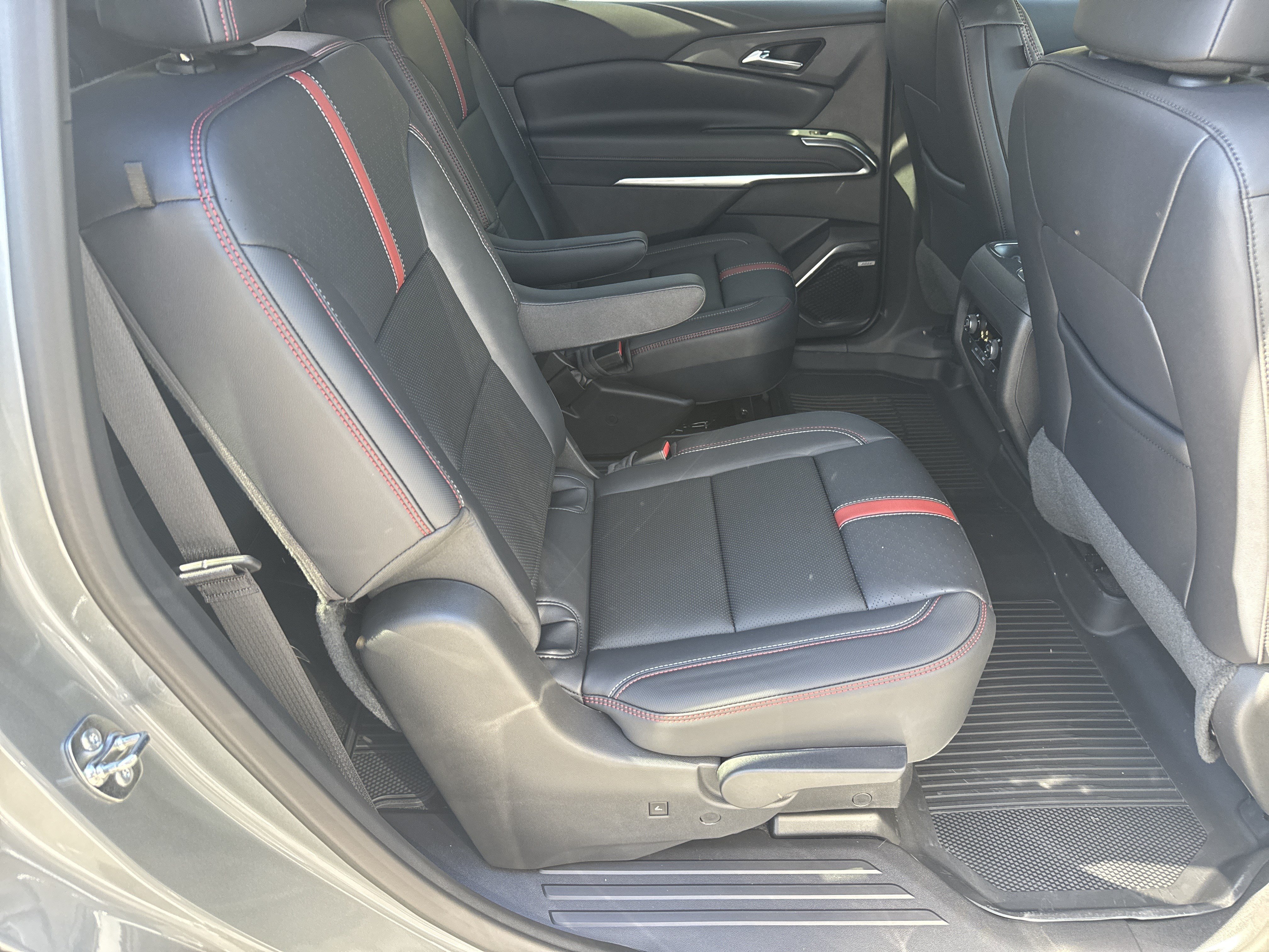 New 2026 Chevrolet Traverse RS FWD image 15