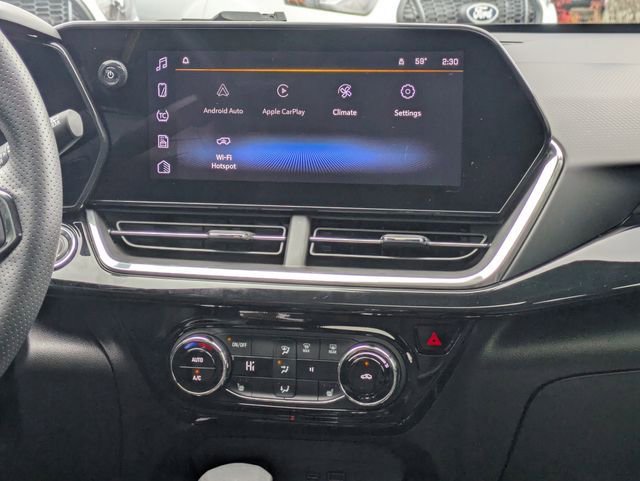 Used 2024 Chevrolet Trax RS w/ Sunroof Package FWD image 18